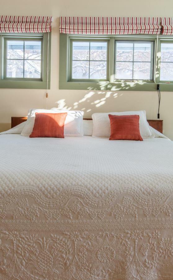 Bed and Breakfast Whitford House And Twin View Barn Addison Exterior foto